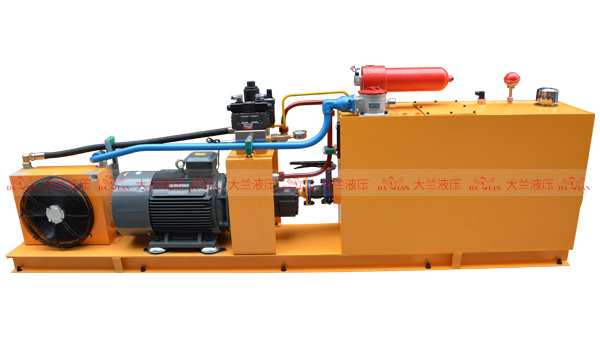 <i style='color:red'>液压油箱</i>隔板的设置问题