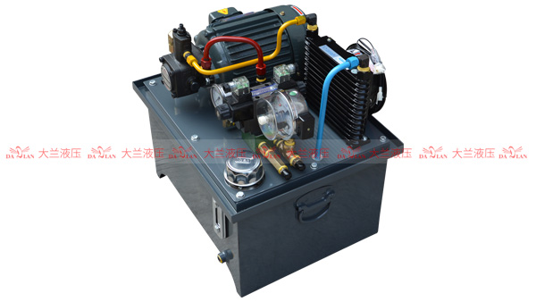 如何防止<i style='color:red'>液压油</i>液污染？